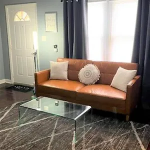 Awesome Location* 5 Bedrooms Villa Charlotte