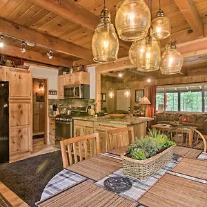 Private Tahoe Mtn Backing To The Forest! Holiday home South Lake Tahoe